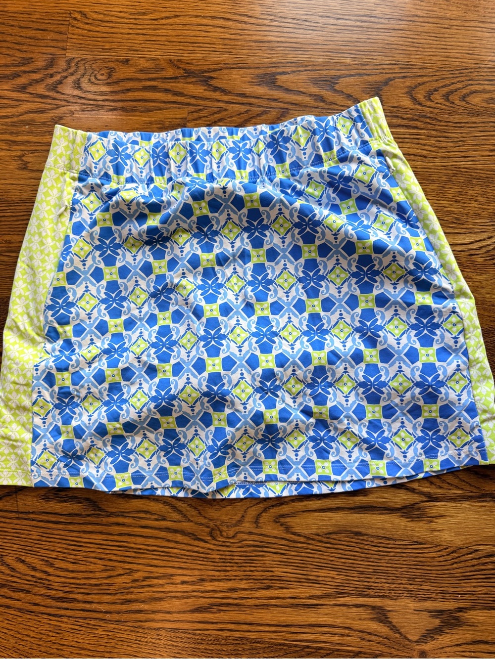 J.McLaughlin Lime Green Blue Skort. Stretch material. EUC Side zip pockets. M - Picture 4 of 11